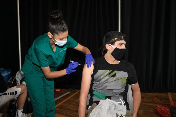 Student gets vaccinated
