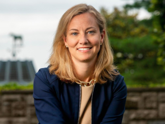 Headshot of Shannon Arvin