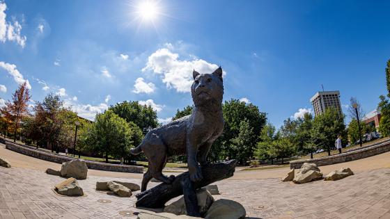Photo of the Bowman statue on UK's campus